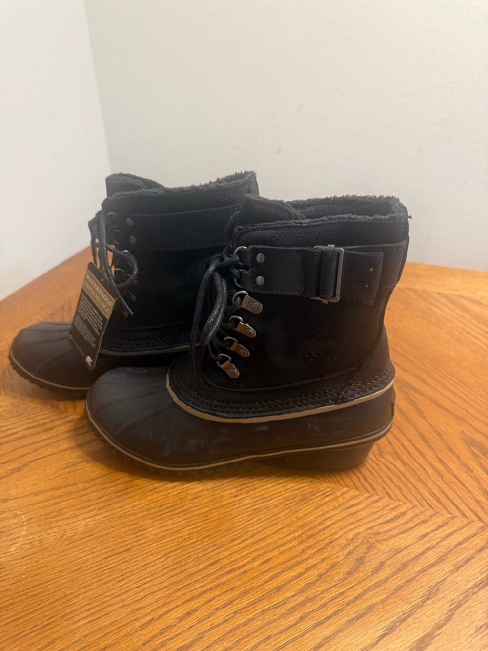 Sorel duck style boots without box size 7.5. Women’s Sorel rain/snow boots. - Picture 7 of 14